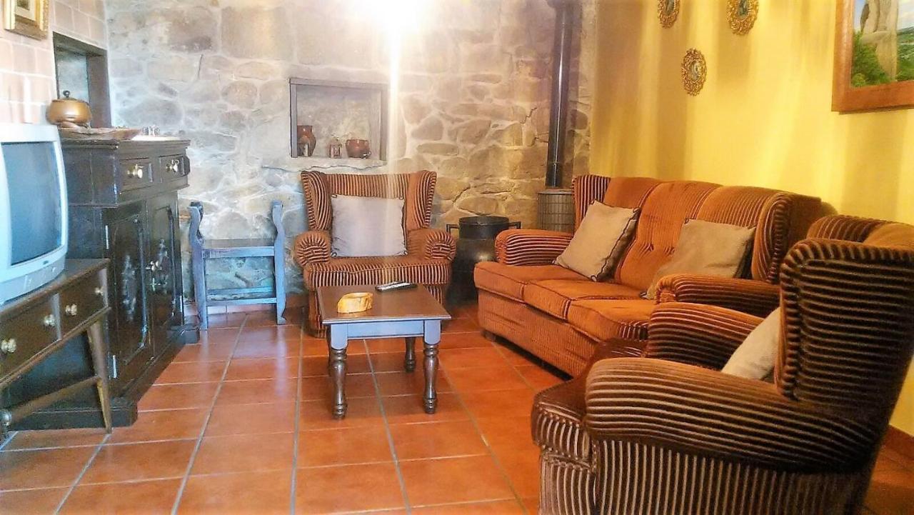 Casa De Pueblo En Galicia, A Forneira